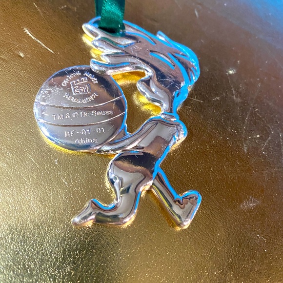 DR.SEUSS 2004 CAT IN THE HAT THING 1 METAL CHRISTMAS ORNAMENT MOVIE MERCHANDISE - Picture 2 of 6